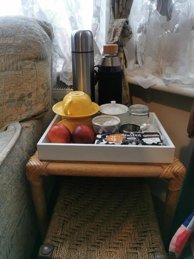 Big Private Room In Town Centre Eastleigh Εξωτερικό φωτογραφία