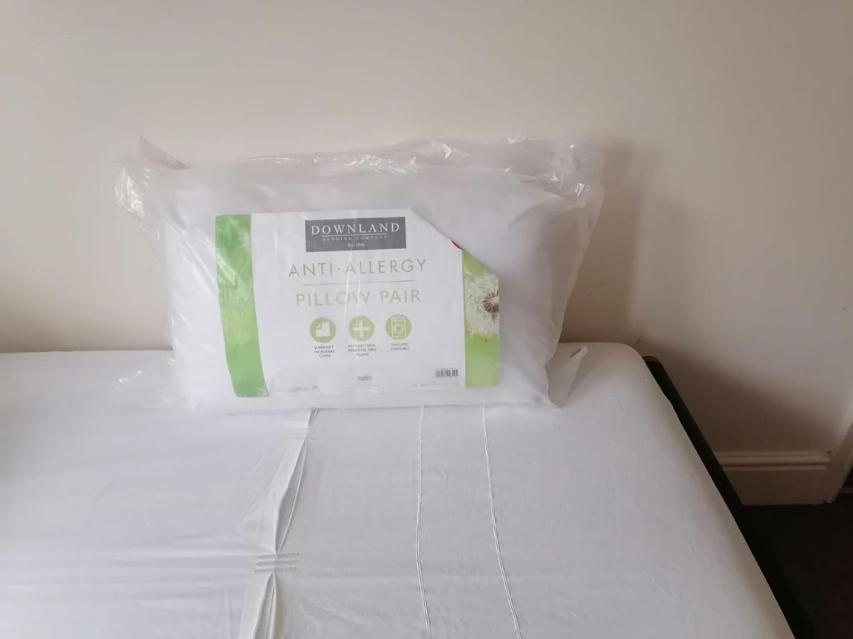 Big Private Room In Town Centre Eastleigh Εξωτερικό φωτογραφία